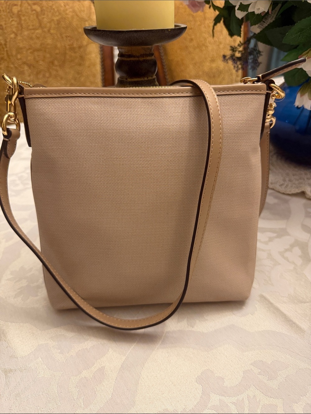 Coach NWT Canvas Crossbody Bag in Beige with Logo Coach Badge Kitt - Picture 7 of 13